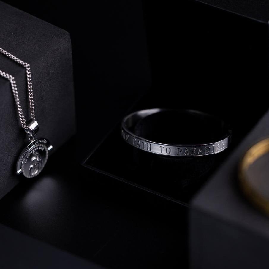 Hercules vs. Achelous' Set in Silver - Humbler